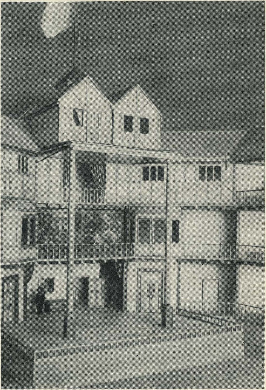 Вид театра «Глобус» внутри по реконструкции Дж. Кранфорда Адамса