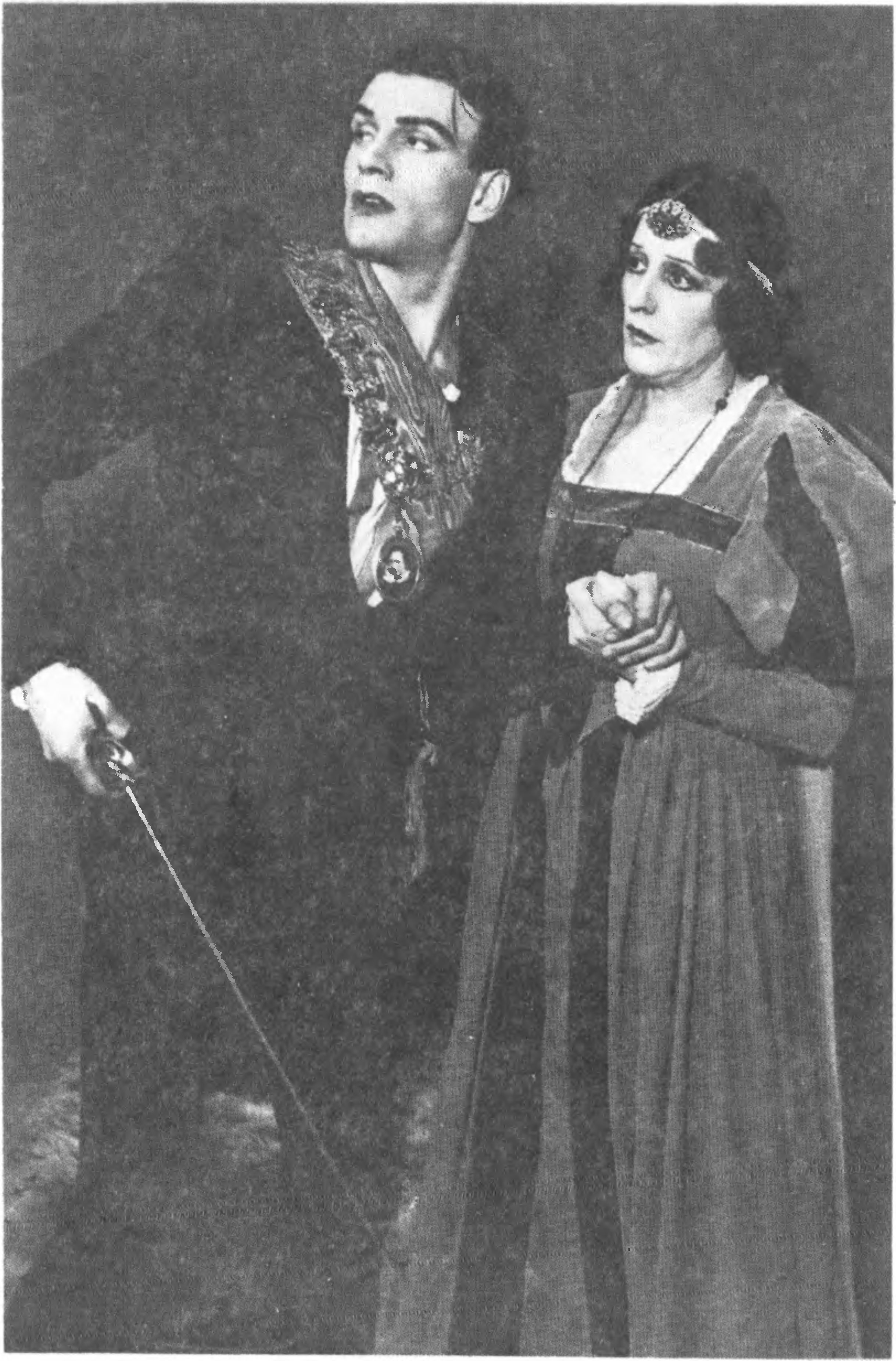 Гамлет — Л. Оливье, Гертруда — Д. Дикс. «Олд Вик». 1937