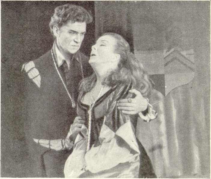 «Гамлет». Гамлет — П. Скофилд, Королева — Д. Уинард. Театр «Теннент», Лондон, 1955